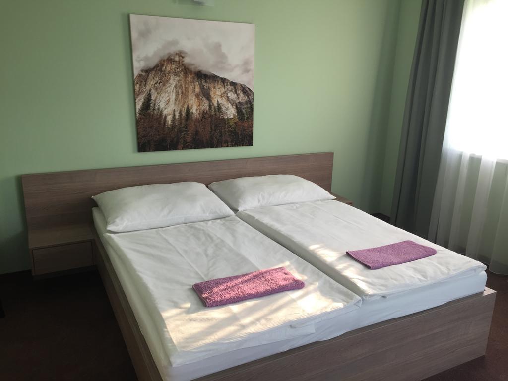 Wellness Pension Inovec Jalsove Cameră foto